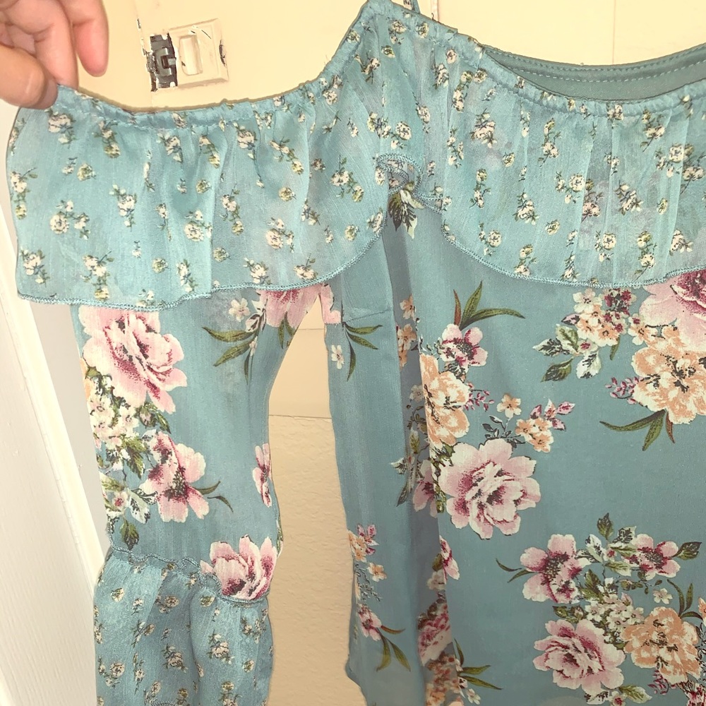 Floral off shoulder blouse